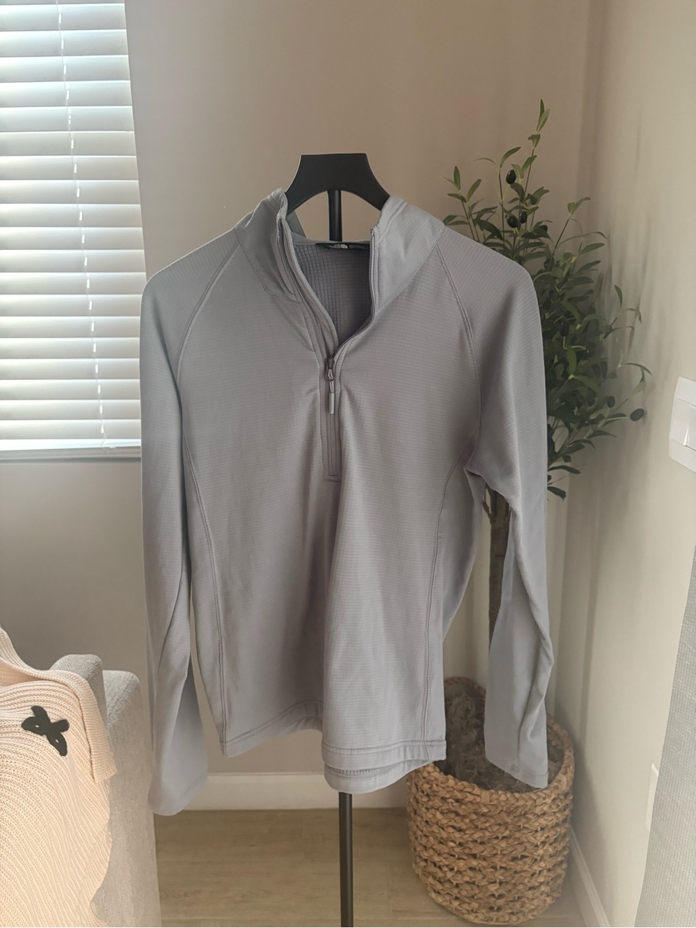 The North Face Men's Light Gray Half-Zip Performance Sweater